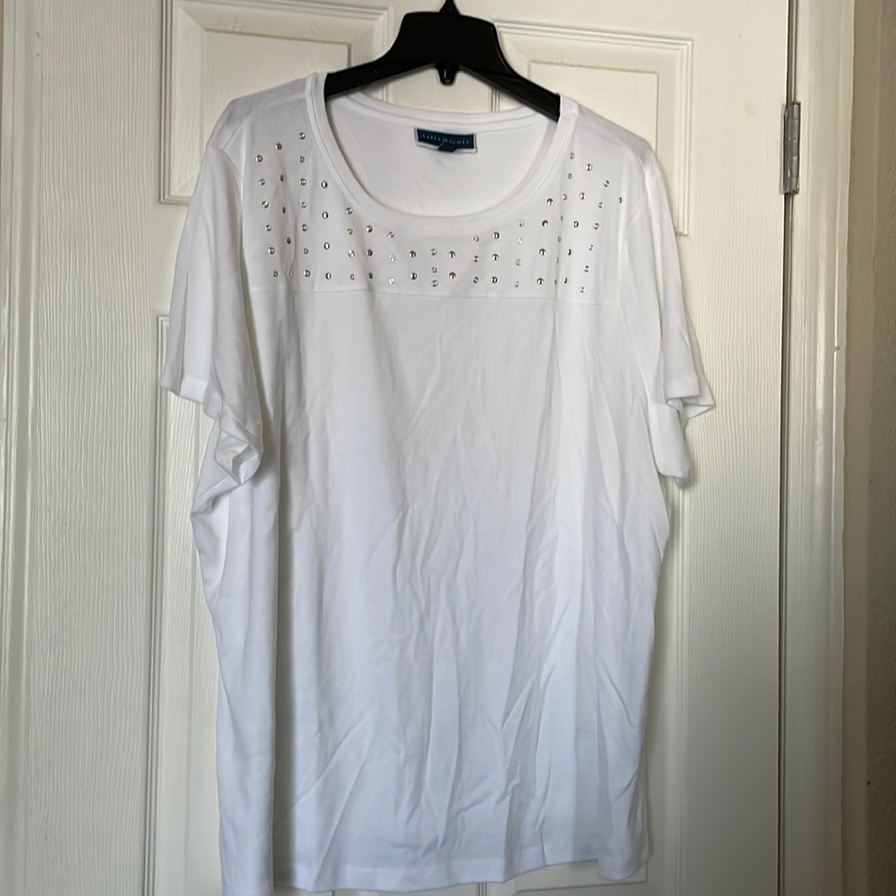 NWOT 3X women’s short sleeve shirt by KAREN SCOTT